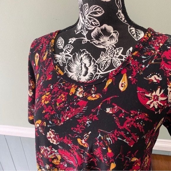 LuLaRoe Floral Print Perfect T - Picture 3 of 8
